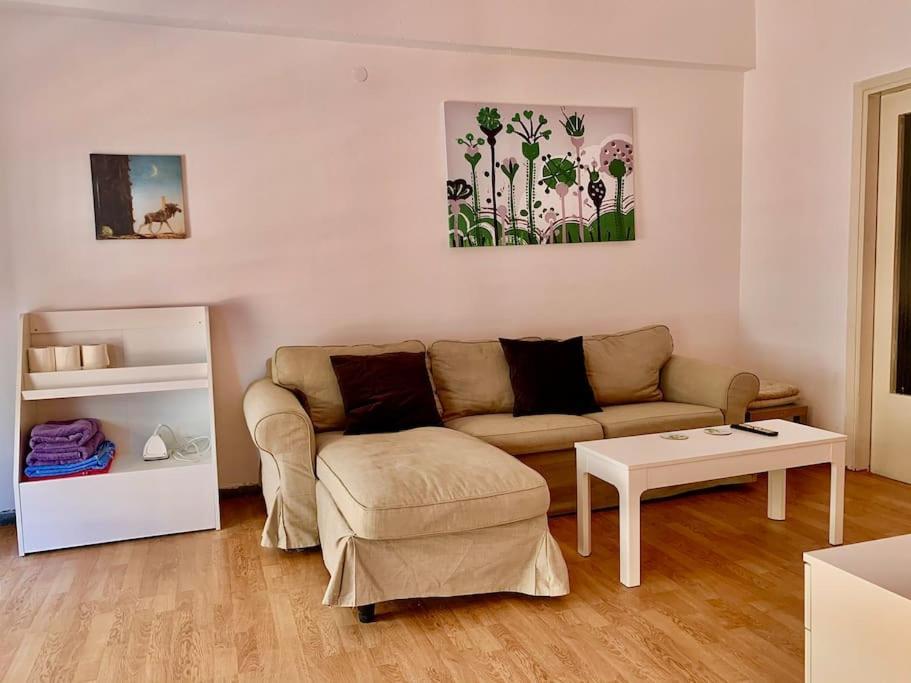 2 Bedroom Apartment 300 Meters Metro Aghios Loanis Aten Exteriör bild